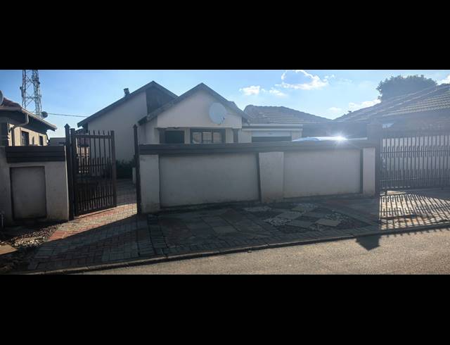 3 BEDROOM HOUSE FOR SALE IN SOSHANGUVE VV